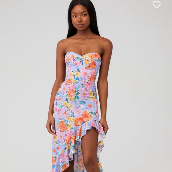 AMANDA UPRICHARD
AMALIA GOWN - Picture 2 of 8